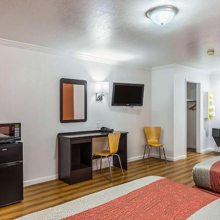 Motel 6 Tremonton, Utah Екстериор снимка